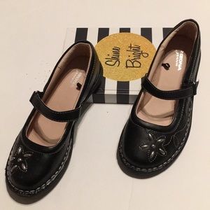 Girls shoes